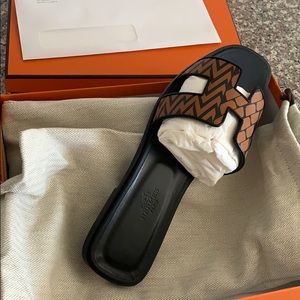 HERMES slippers US 10 EU 40